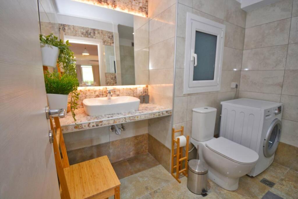 Potamos Deluxe White Apartment Exterior photo