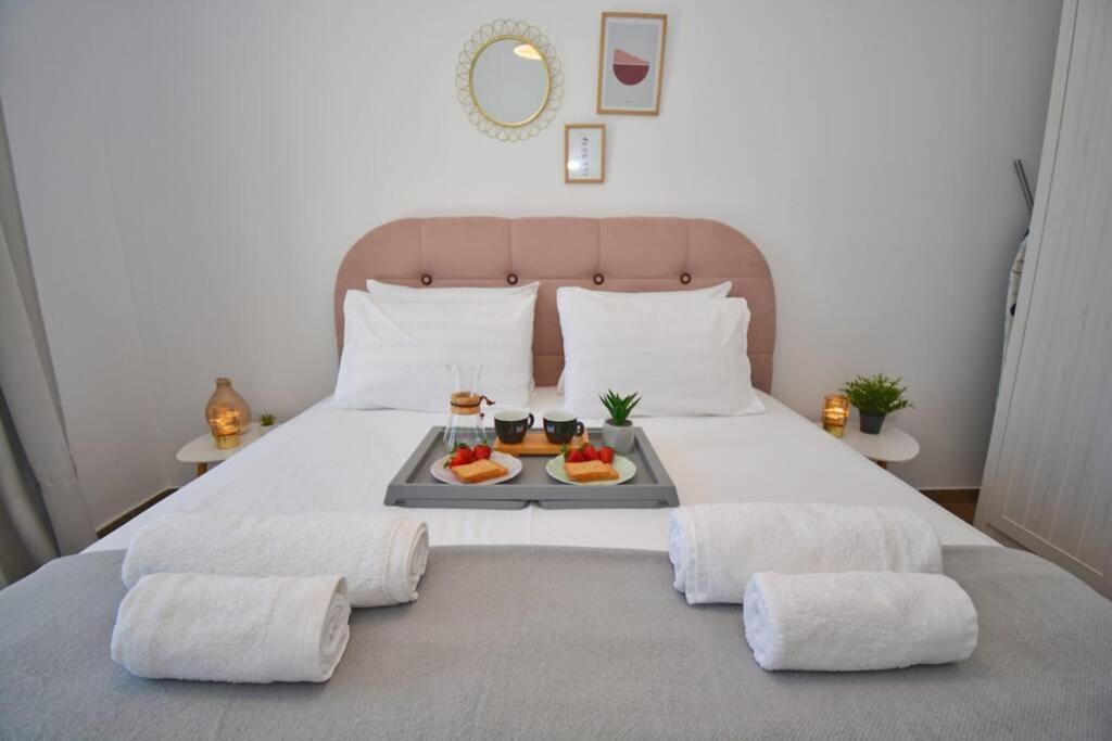 Potamos Deluxe White Apartment Exterior photo